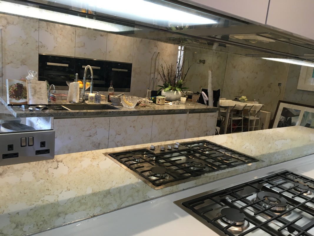 Mirror glass splashback in Leighton Buzzard luxury kitchen